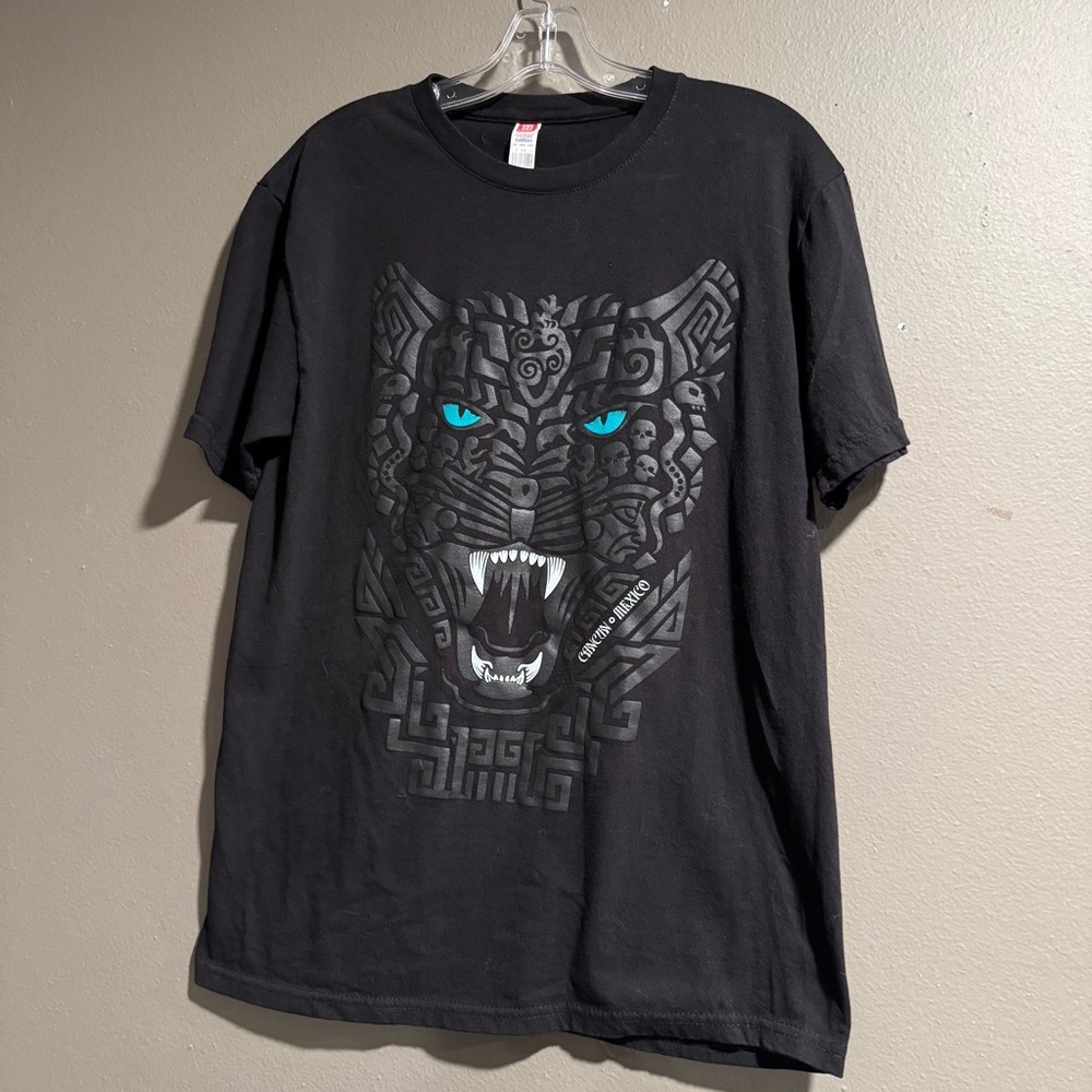 Cancum Mexico Black Graphic T-Shirt with Mayan Panther Design Size Medium